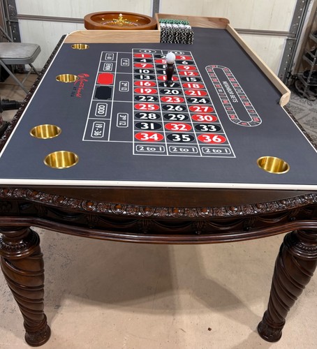 Home roulette table with 600